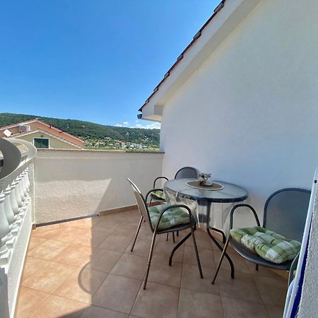 Apartmani Franciska Rab Town Exterior foto