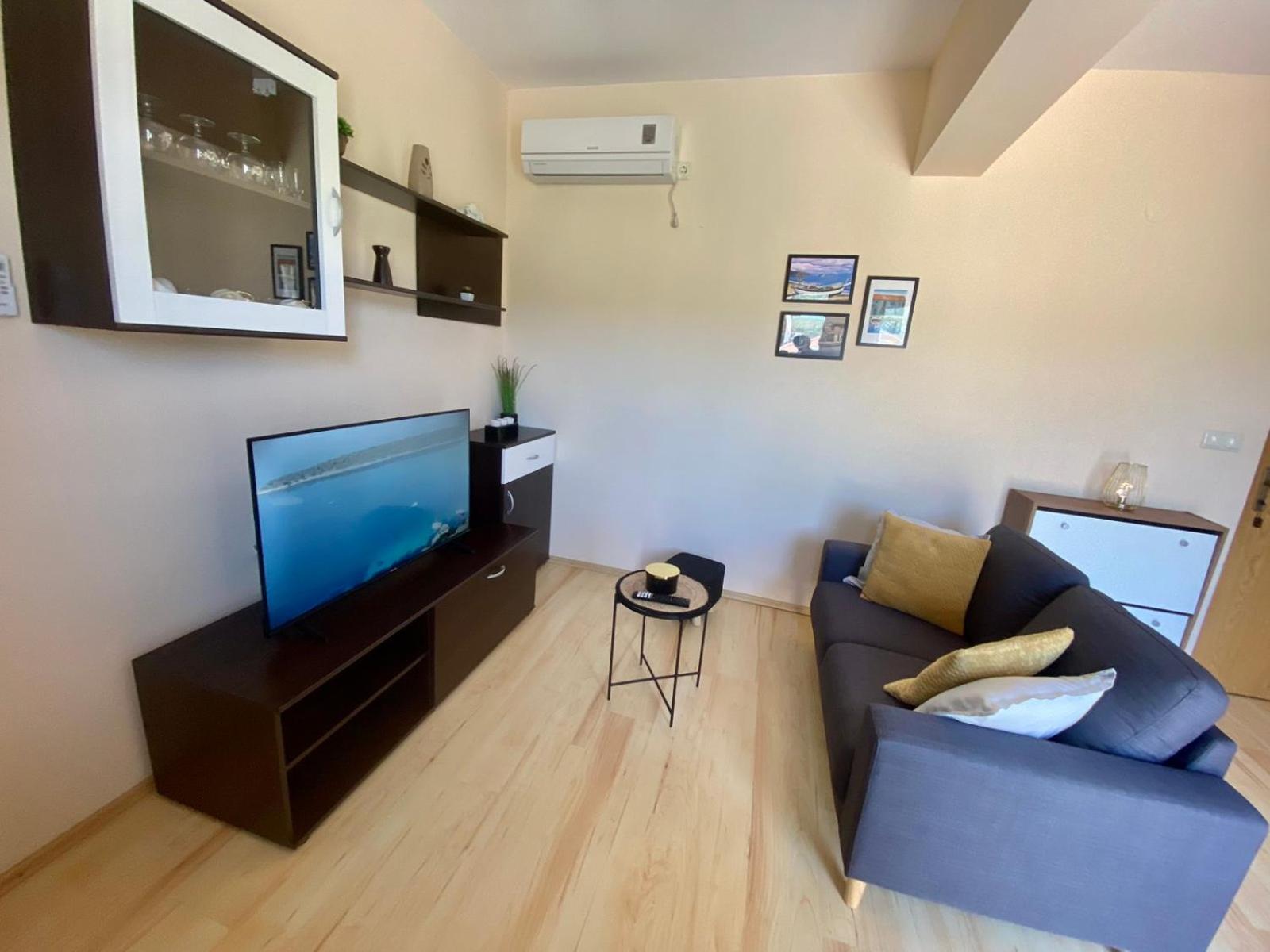 Apartmani Franciska Rab Town Exterior foto