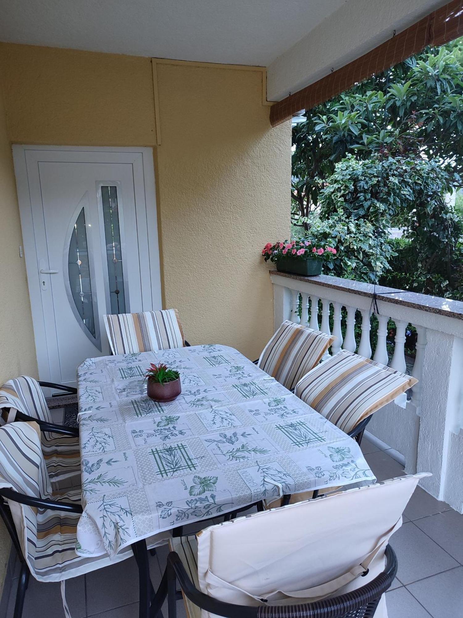 Apartmani Franciska Rab Town Exterior foto